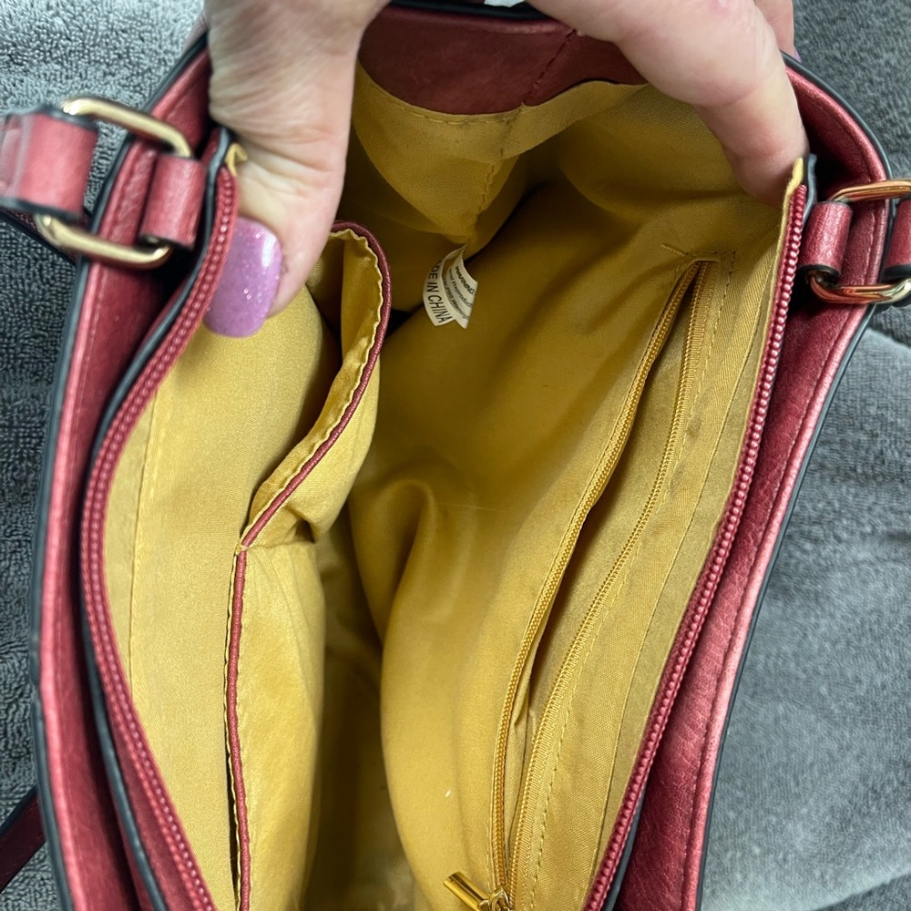 Red Purse - Picture 2 of 2